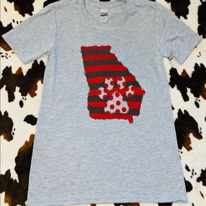 Women’s cute UGA Shirt! NWOT never worn/washed!